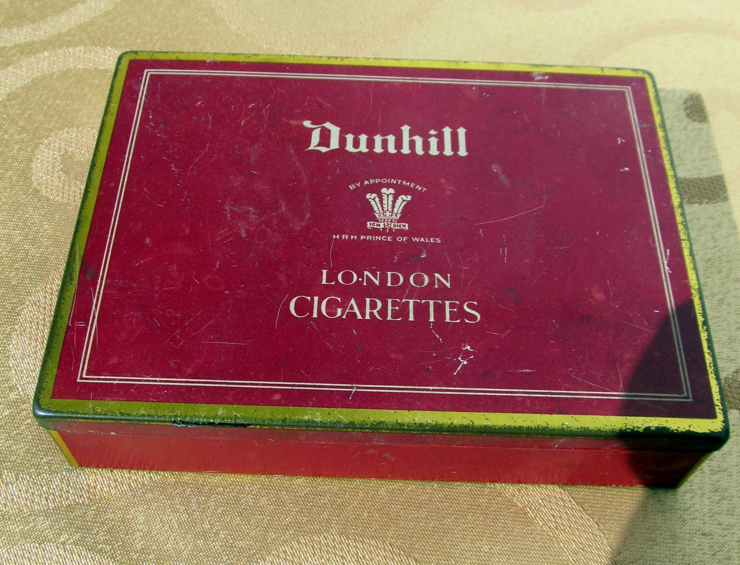  Dunhill  London Cigarettes  100 Red Metal Tin Hinged Box UK HRH