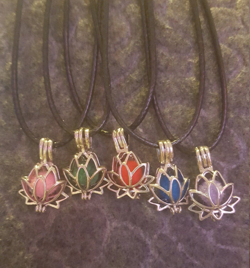 Aromatherapy Essential Oil Diffuser Lotus Flower by OilBling