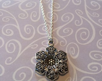 SALE - CLEARANCE - Silver Necklace - Silver Filigree Necklace - Silver Filigree Jewelry - Filigree Necklace - Silver Flower Necklace - Gift