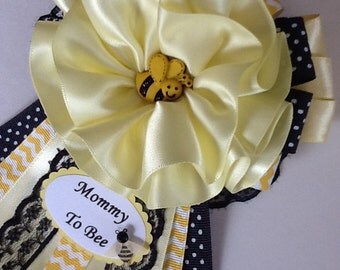 Bumble Bee baby shower corsage/Mommy to be corsage/Mommy to Bee corsage/Gender neutral baby shower corsage/Baby shower corsage