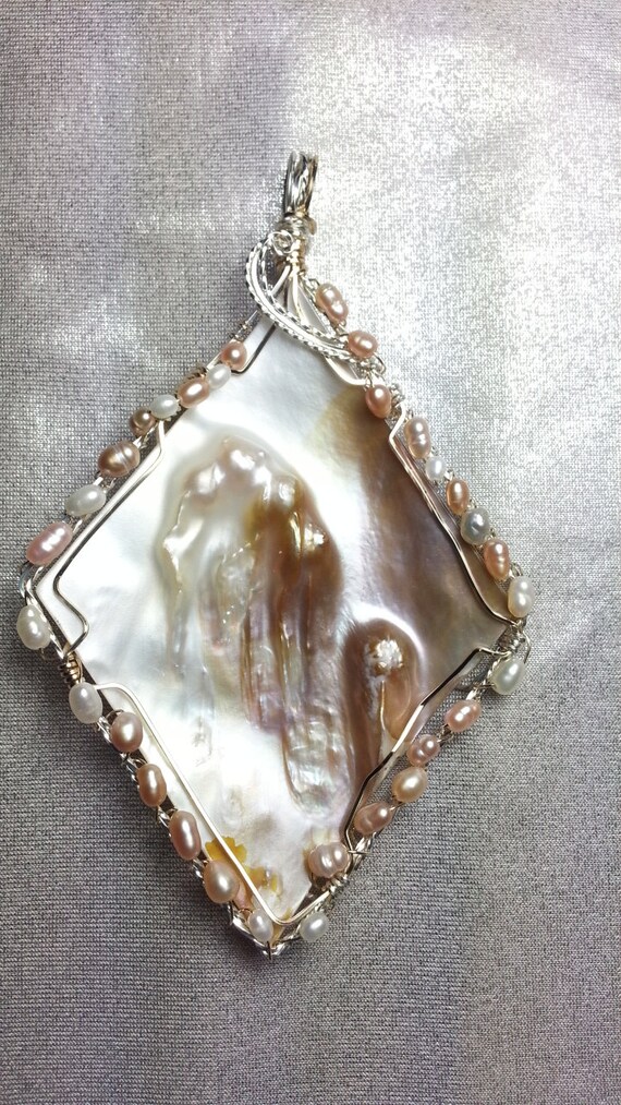 Wire Wrapped Pendant Blister Pearl & Freshwater