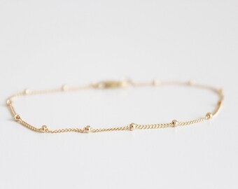 Simple Delicate Gold Bracelet 14k Gold Filled / Dainty Chain, Custom Made / Everyday Bracelet, Thin Gold Chain / Layering Bridesmaids Gift