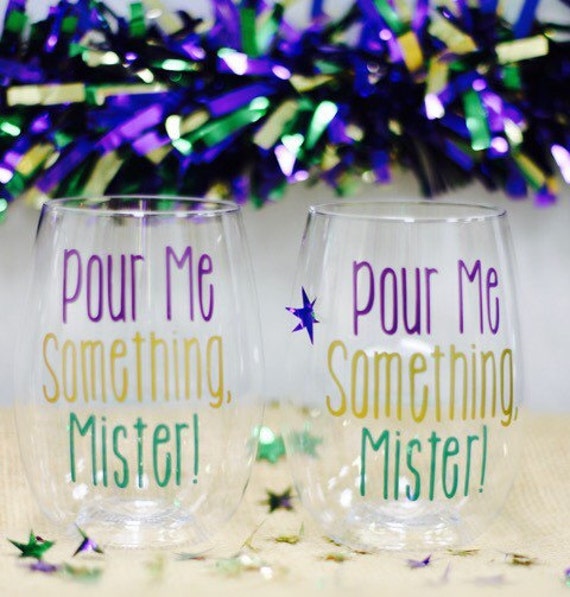 Mardi gras wine glasses