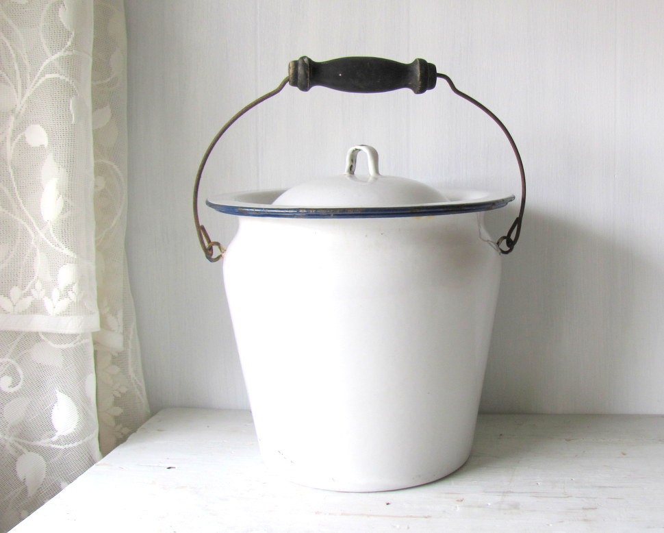 Vintage Enamelware Covered Bucket White Blue Porcelain