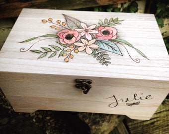 Large floral wooden keepsake box, pyrography wooden box, flower jewellery box, memorial box, keepsake box, memory box, personalised box