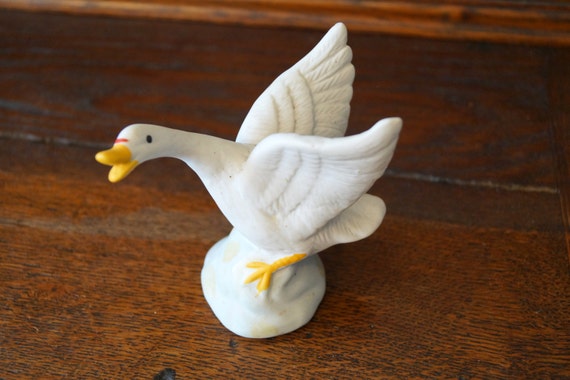 ceramic geese figurines