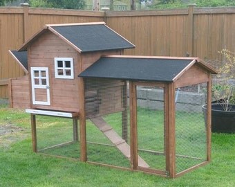 Chicken Coop "Lodge" style for 4-6 Hens