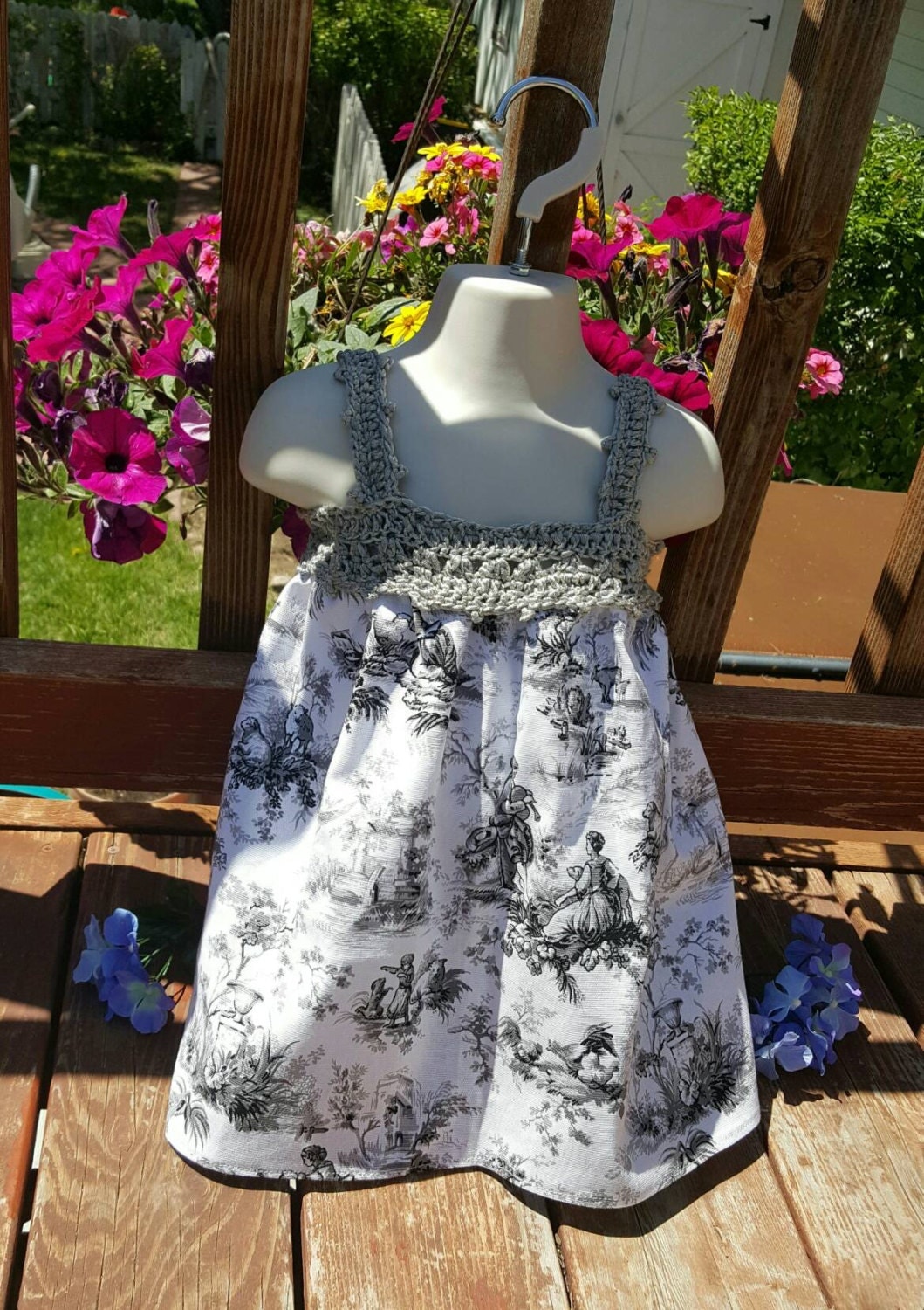 Baby Girl dress. Elegant Girl dress. by LuckyRababyboutique
