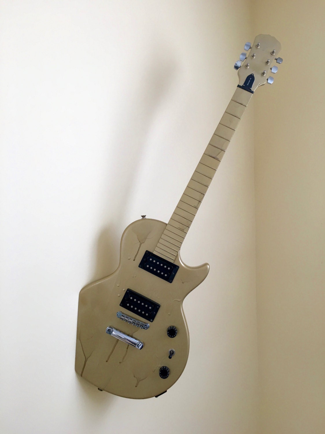 Handmade Hanging Guitar Wall Mount Art Gibson Epiphone Style