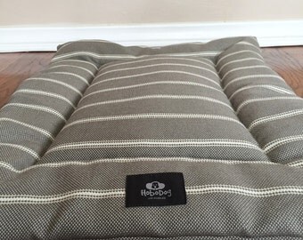 Gaslamp District Stripe Dog Bed, Dog Crate Bed, Dog Bed,Dog Crate Mat-LIGHT GRAY
