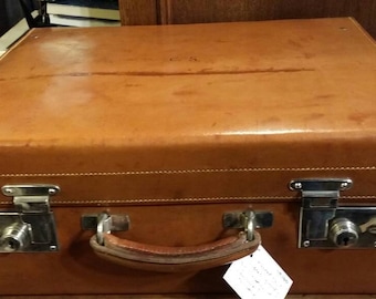 Antique vintage leather suitcase (dressing case ) 1920's. Made by 'forsthye' of Edinburgh