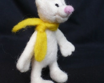 Needle felted bear, white bear with a scarf, ecofreindly toy, soft toy, needle felted animal, for interior, figurines, bear sculpture