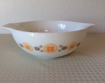 Vintage Pyrex Town and Country Cinderella Mixing Bowl
