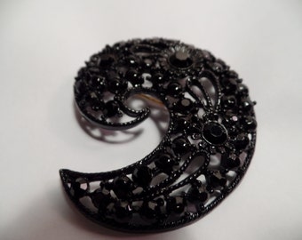 Paisley Shaped Brooch with Black Stones