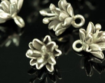 4KH-059 thai karen hill tribe silver 2 wild flower charm