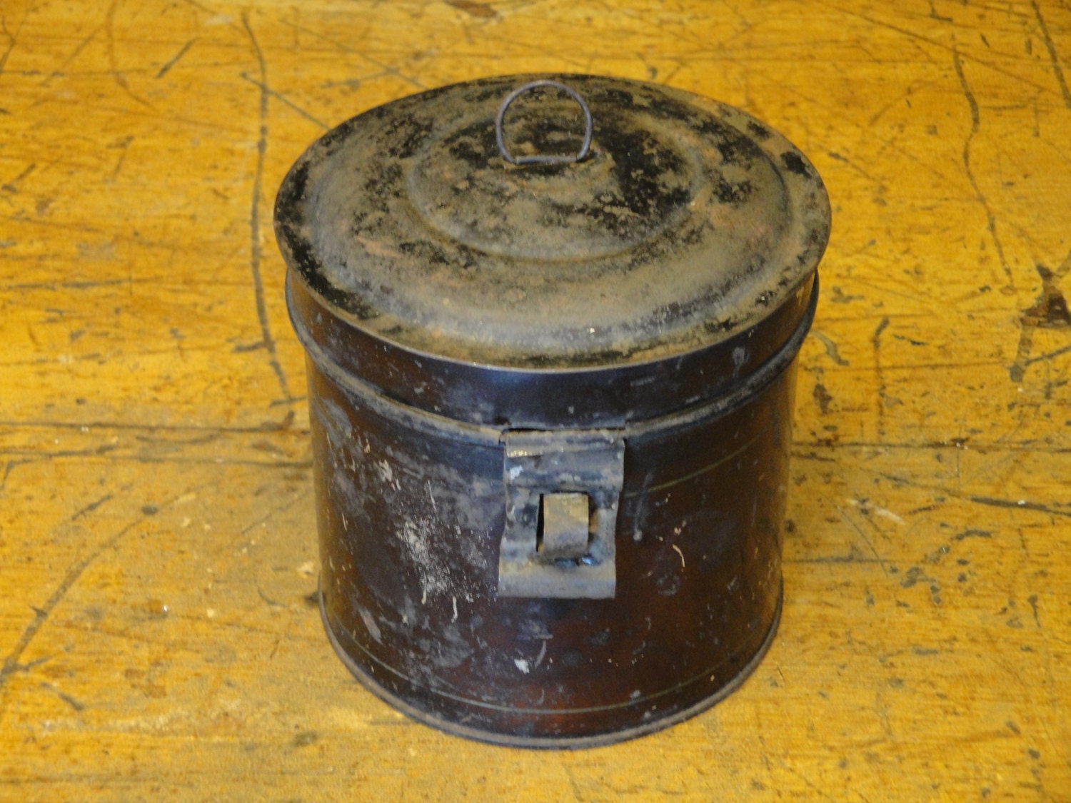 Vintage Tin Canister 68