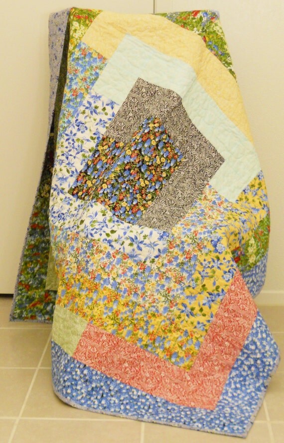 Floral Quilt / Shabby Chic Quilt / Floral Lap Quilt / Floral