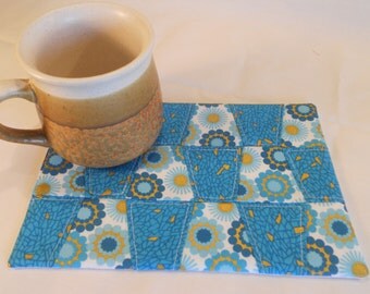 Quilted Mug Rug, Snack Mat, Mug Mat, Hot Pad