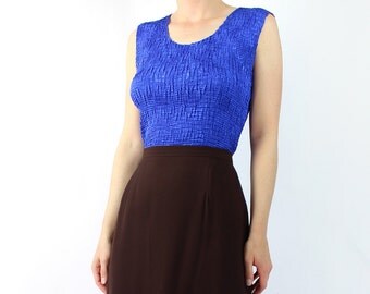VINTAGE 1990s Crinkle Top Blue Sleeveless