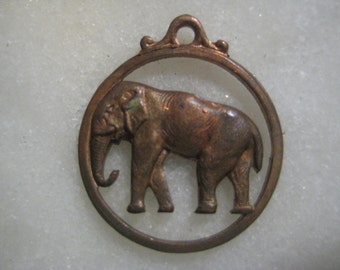 Vintage Elephant Charm, 1950s Round Openwork Stamped Raw Patina Brass Circle Pendant Drop Jewelry Finding, Integrated Top Loop 20mm, 1 pc.