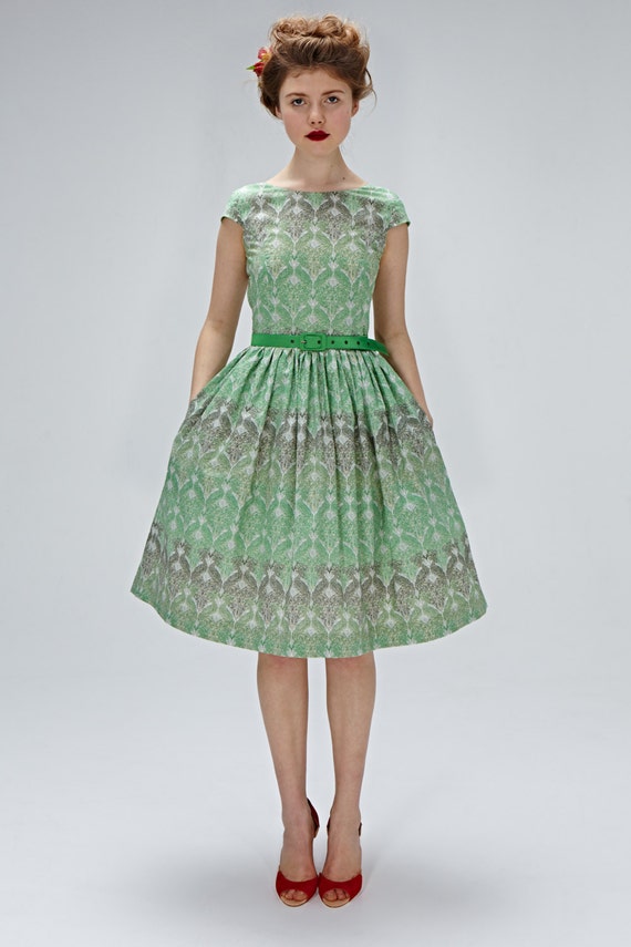 1950s inspired dress Tea length dress Emerald green by mrspomeranz