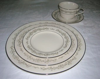 Vintage Noritake 5 Piece Porcelain China Place Setting Parkridge Pattern Circa 1970's