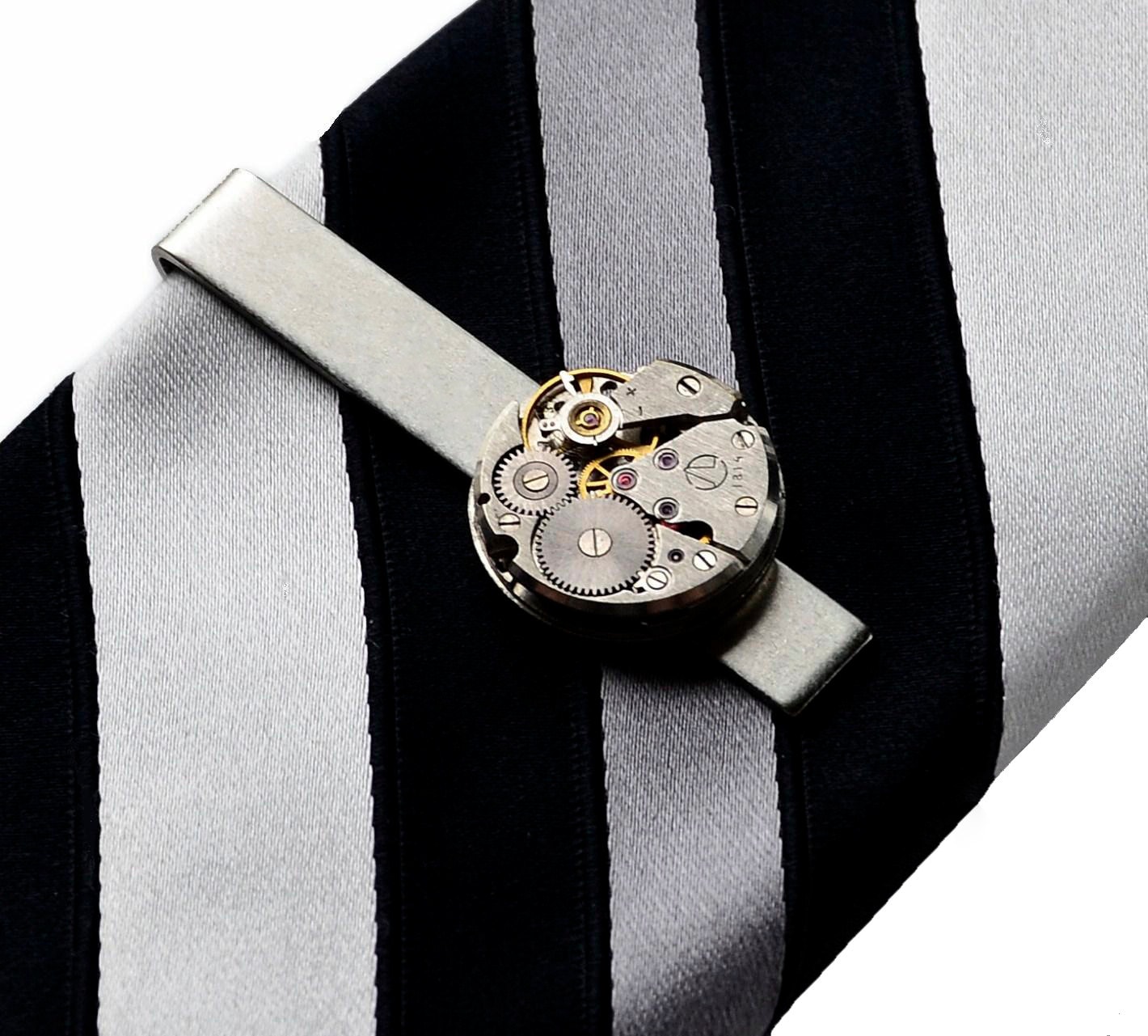 chain tie clasp