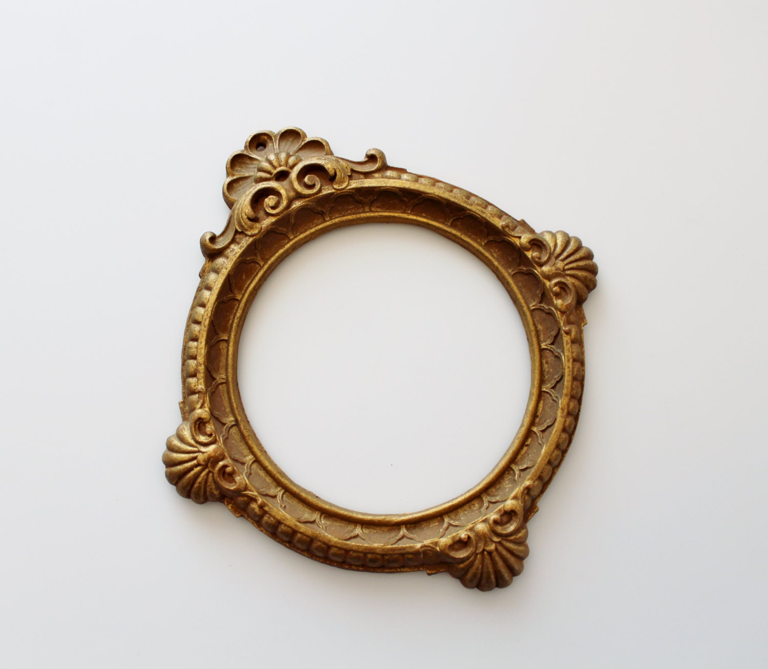 Vintage Ornate Round Picture Frame Syroco Style Small Wooden