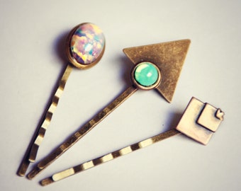 geometric opal bobby pin set, triangle bobby pin, pink opal bobby pin, green opal bobby pin, geometric hairpins, opal hairpin