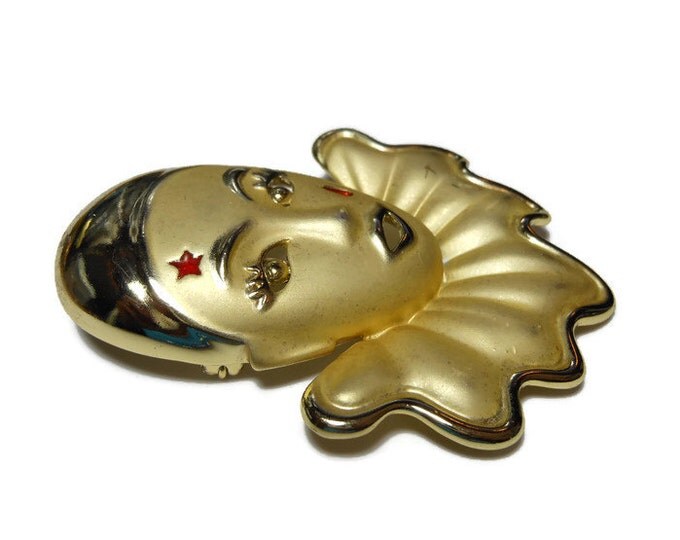 Sigal clown brooch, large matte gold face pin with inset red glass star and tear, edges glossy gold, Commedia Dell'Arte, Pierrot, Harlequin