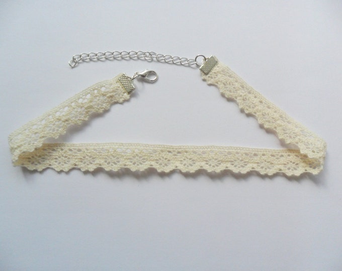 Beige Scalloped Lace Choker necklace with a width of 5/8" (pick your neck size) Ribbon Choker Necklace