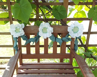 White peony Felt flower garland, floral garland, white peony sage leaves, textile flowers, white wedding decor, white peony flower