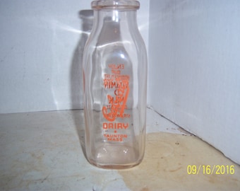 1960's Cabral's Dairy Taunton, Mass Orange Pyro Pint milk dairy 7 1/2" tall cow bottle