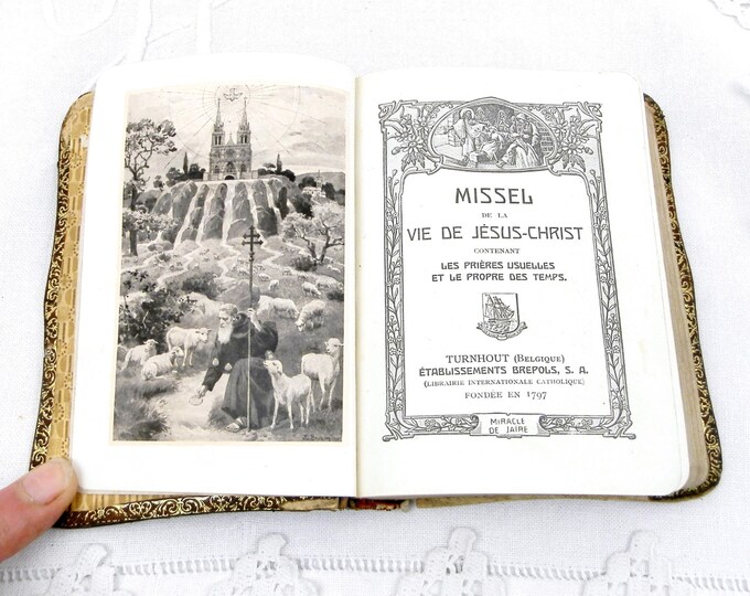 Antique French "Missel of the Life of Jesus Christ" Leather Bound Book with Gold Gilt Motif Pattern, Liturgical Religious Item, Bible France Antique French "Missel of the Life of Jesus Christ" Leather Bound Book with Gold Gilt Motif Pattern, Liturgical Religious Item, Bible France