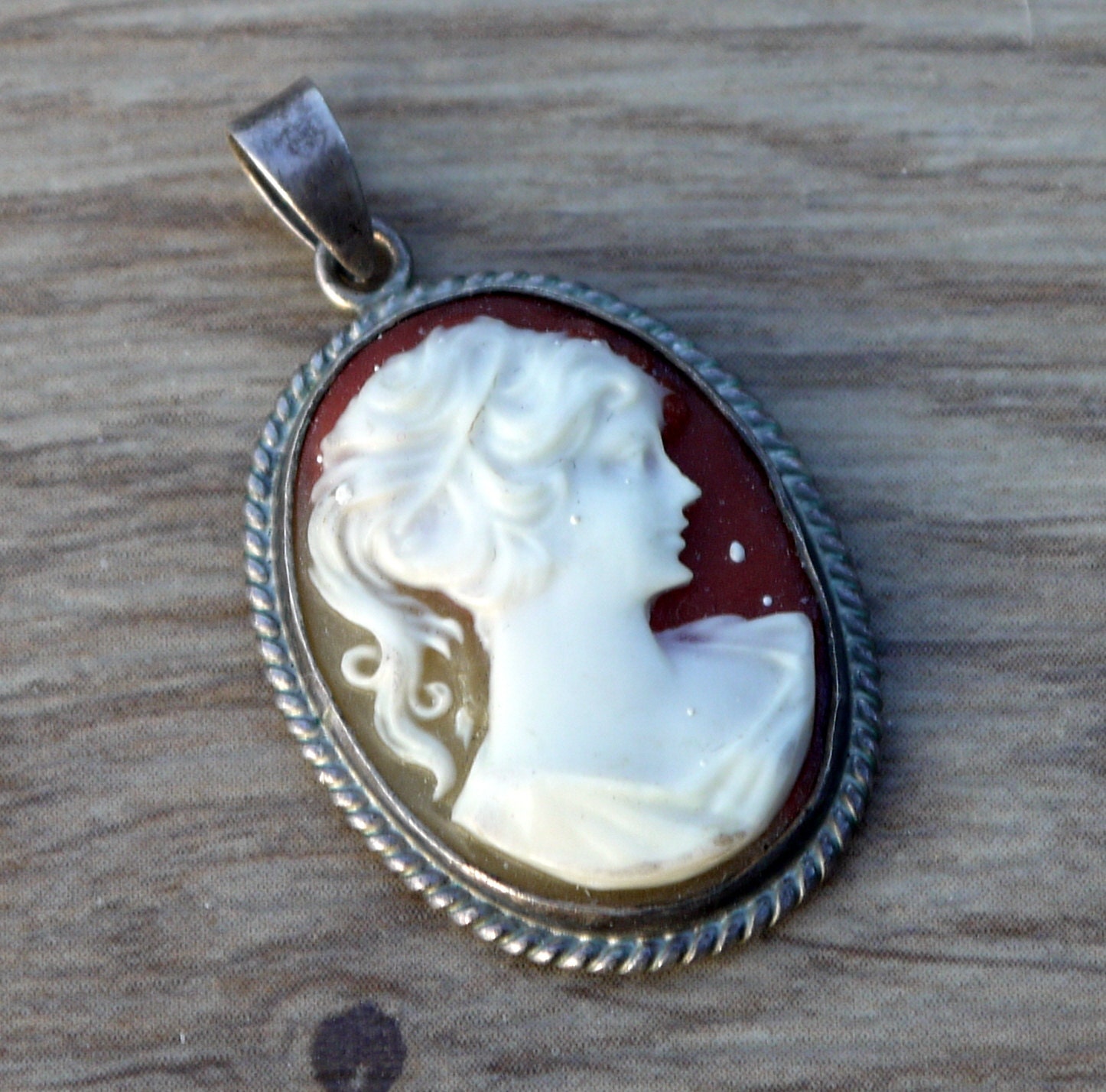 Antique sterling silver cameo pendant