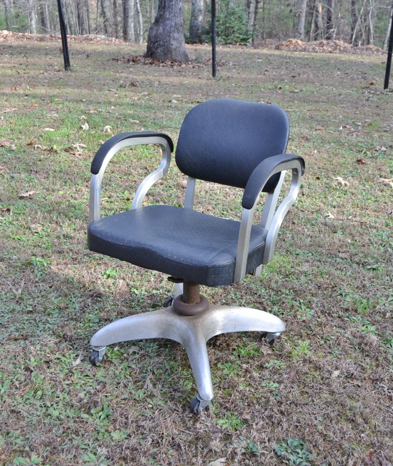 SALE Vintage Desk Chair Metal Good Form Genral Fireproofing Co