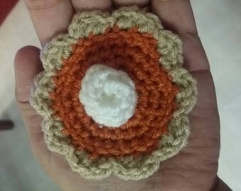 Crochet pumpkin pie brooch