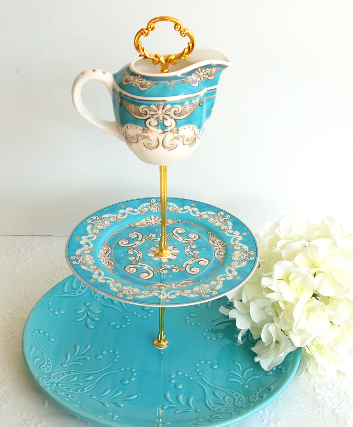 Beautiful 3 tier Cake/Cupcake Stand.Blue TurquoiseWhite
