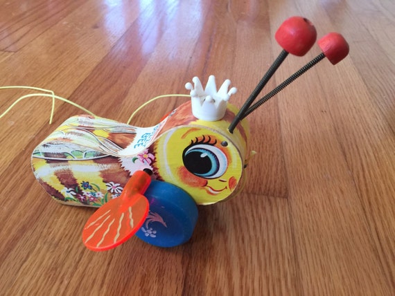 queen buzzy bee toy