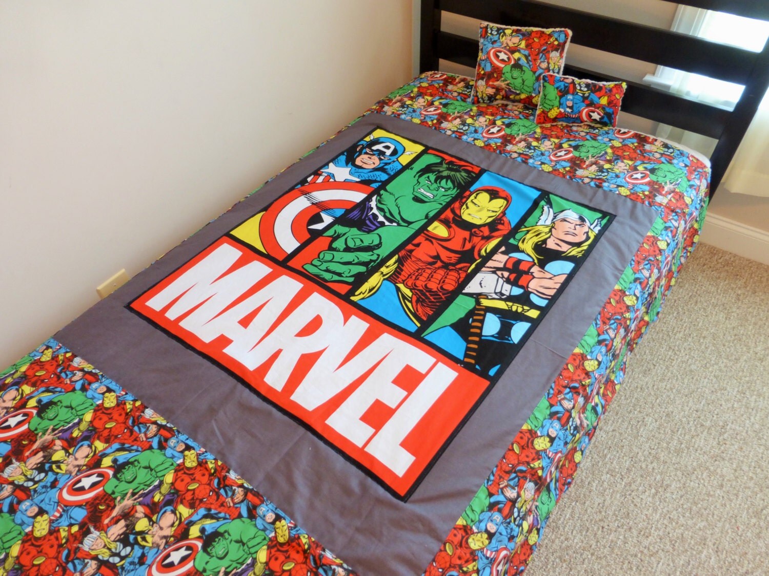 Twin Blanket Throw made from Avengers Marvel fabric Super