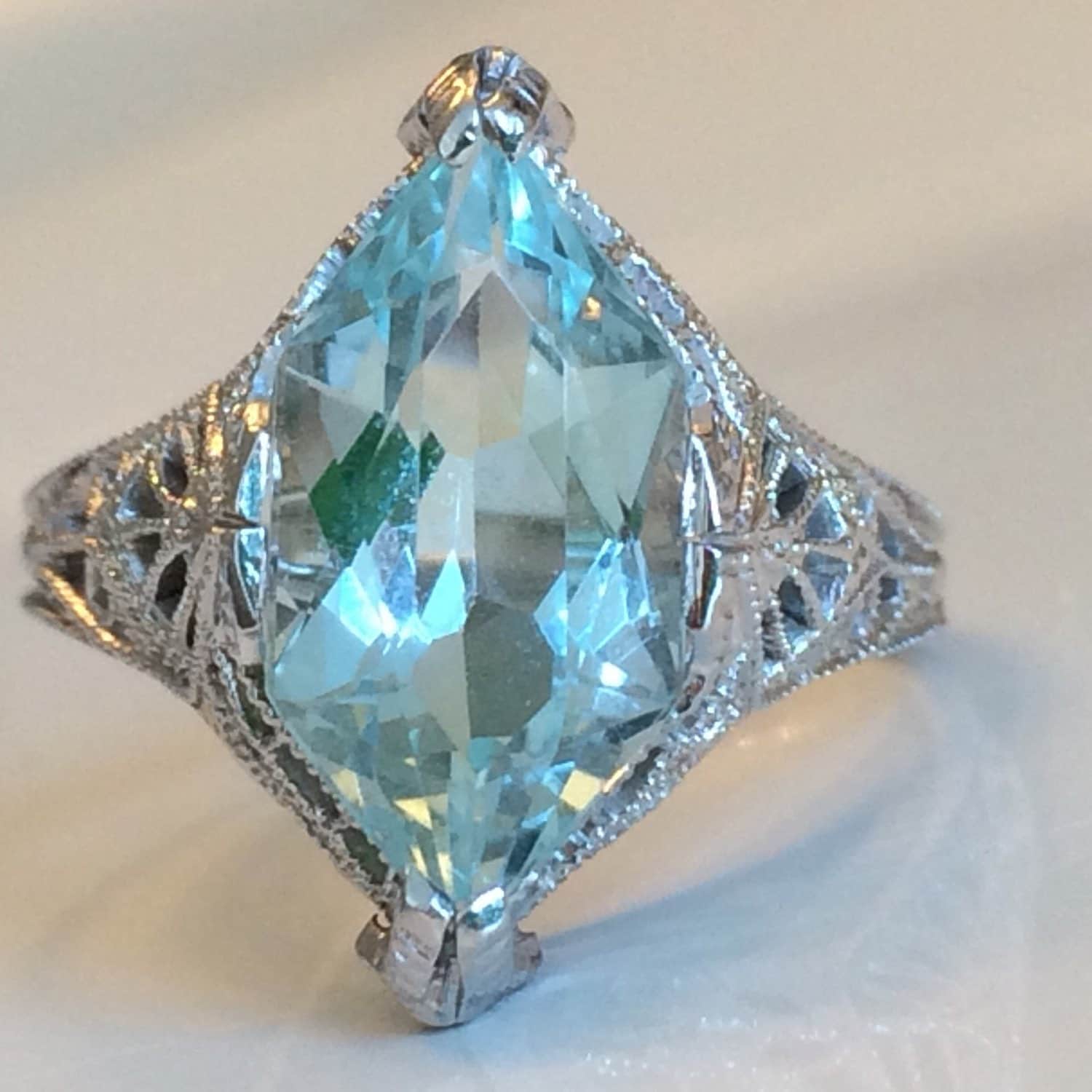 Antique Art Deco Natural Aquamarine Ring in 14K White Gold