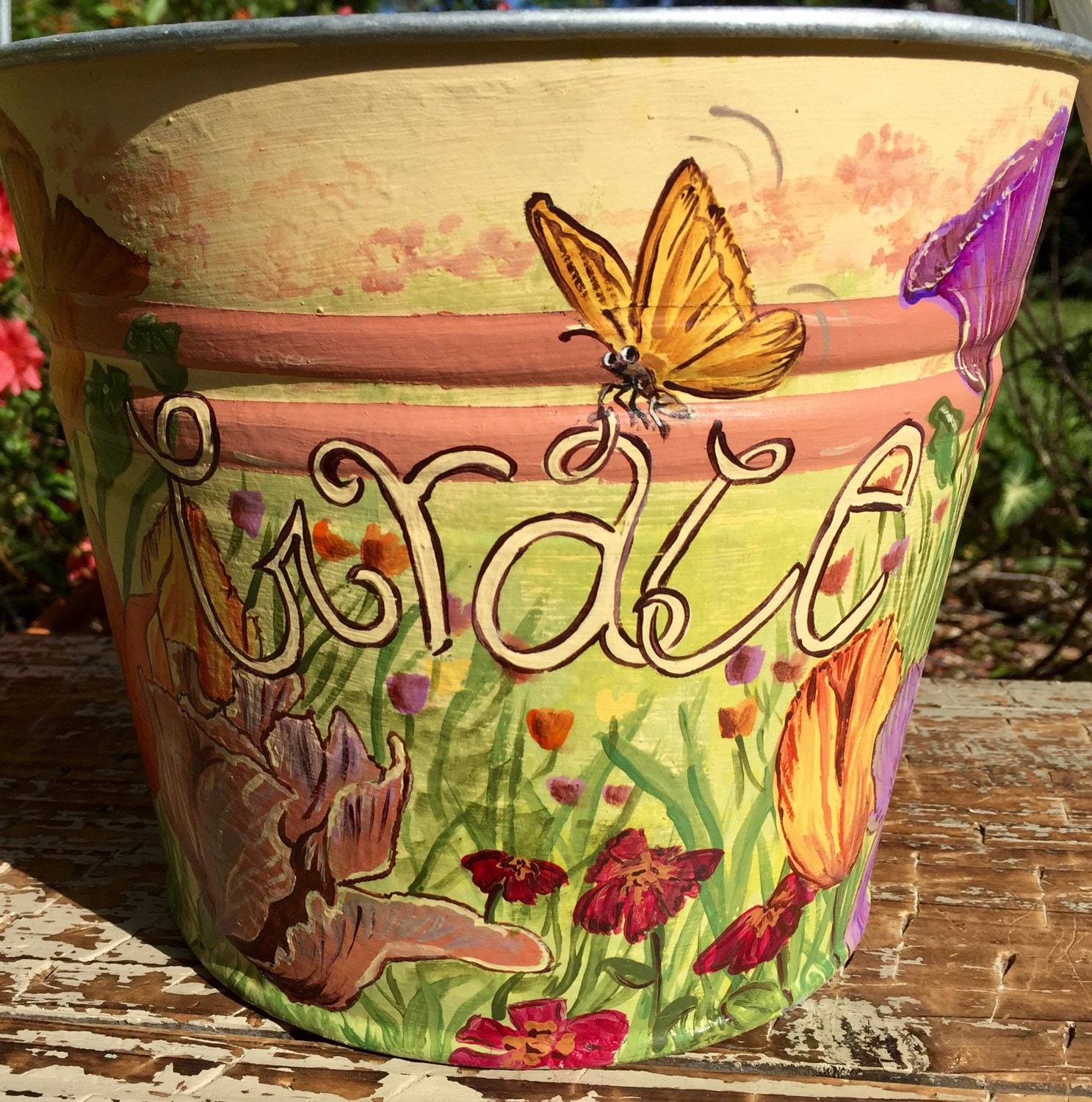 Hand painted vintage style bucket...inspired by the classic