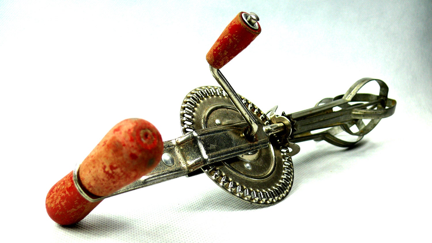 Vintage manual mixer Hand mixer Manual egg beater Manual