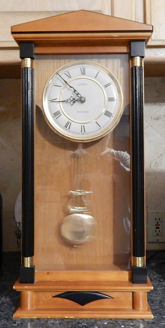 Vintage Linden Westminster Wall Chime Pendulum Clock. Use