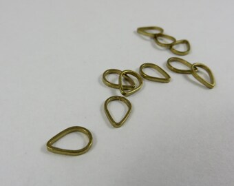 Small Stitch Markers | Snag Free Stitch Markers | Snagless Stitch Markers | Simple Brass Raindrop Stitch Markers | Metal Stitch Markers