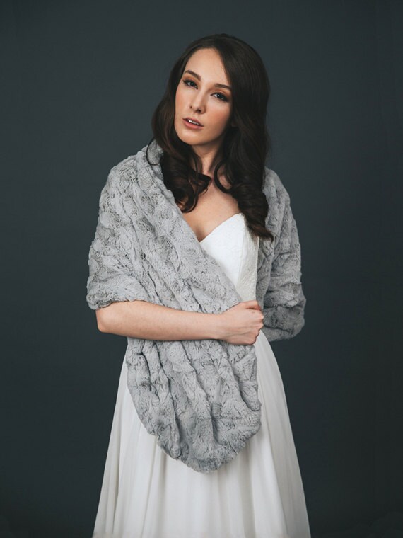 Wedding shawl Bridal Faux Fur Stole Winter Wedding Wrap