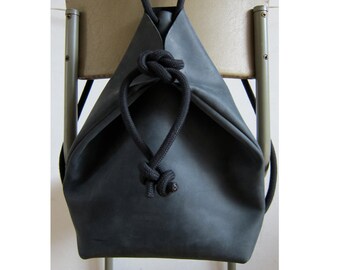 rucksack | handbag black minimal style