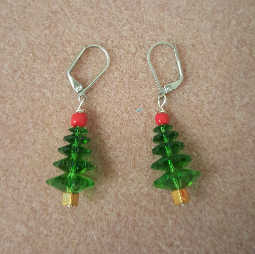Beaded Christmas Tree Earrings by ThatsSewMarti on Etsy