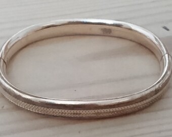 Vintage rolled gold bangle