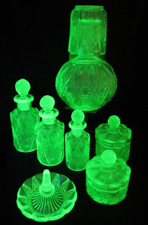 8 pc art deco vaseline glass uranium glass antique dressing